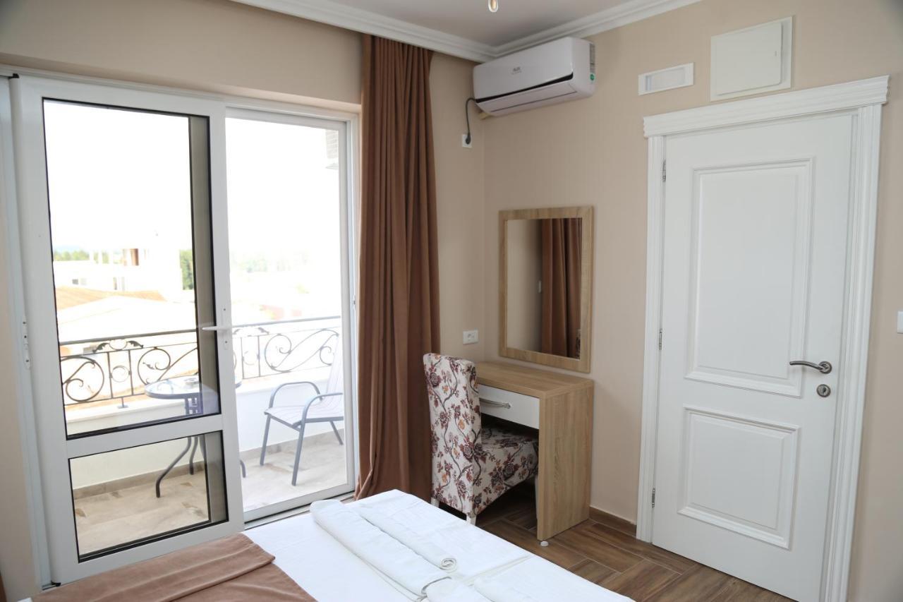 Metropolis Hotel Ulcinj Kültér fotó