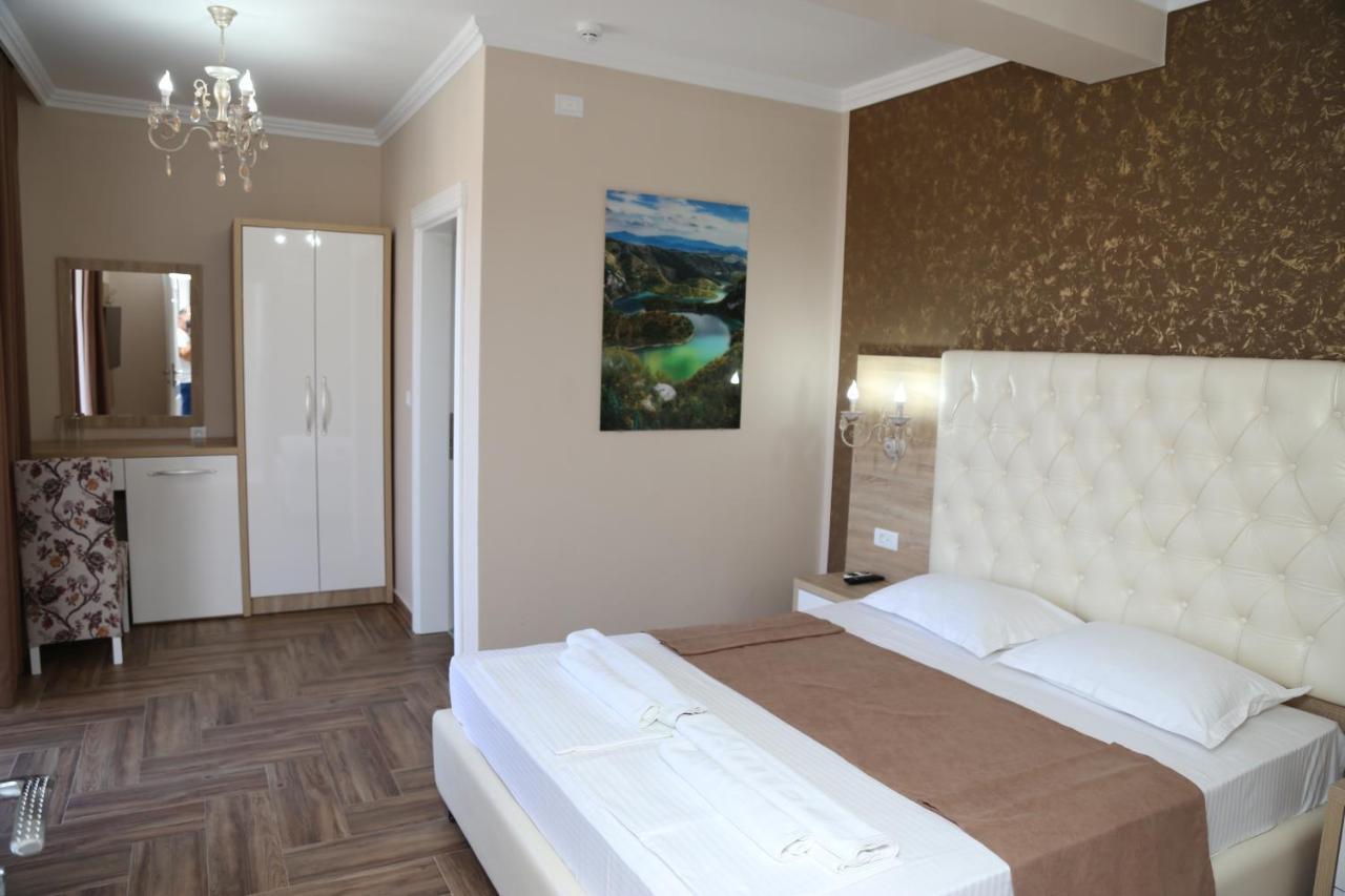 Metropolis Hotel Ulcinj Kültér fotó