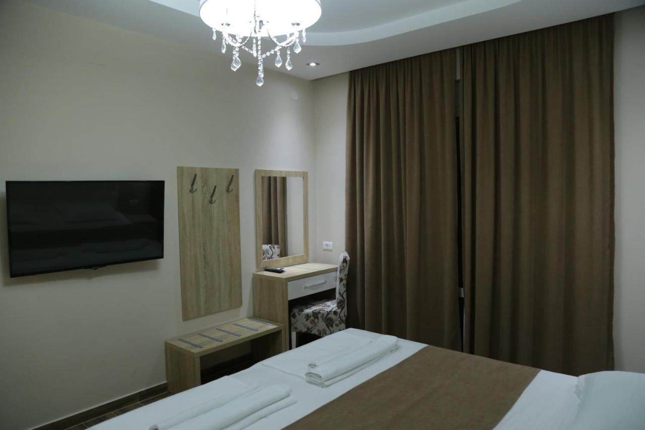 Metropolis Hotel Ulcinj Kültér fotó