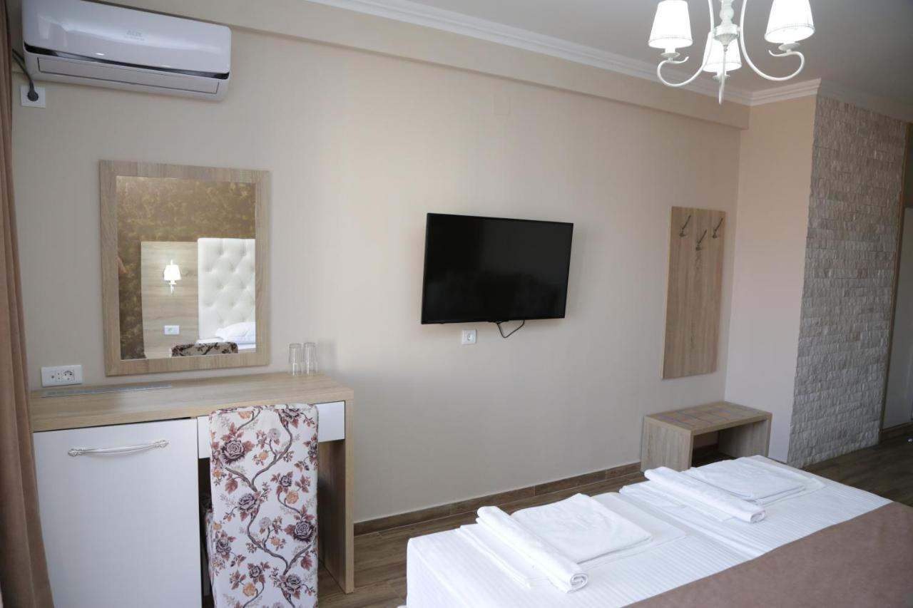Metropolis Hotel Ulcinj Kültér fotó