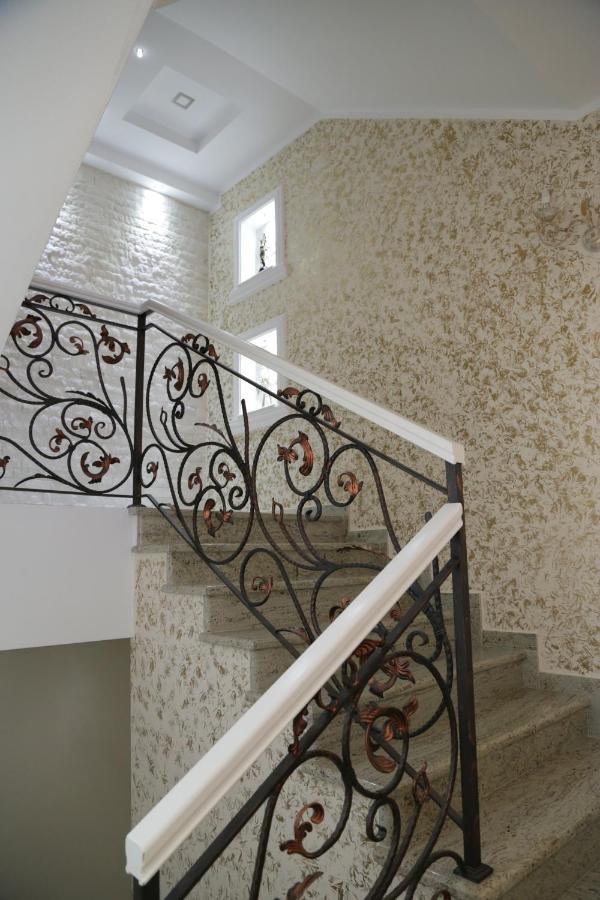 Metropolis Hotel Ulcinj Kültér fotó