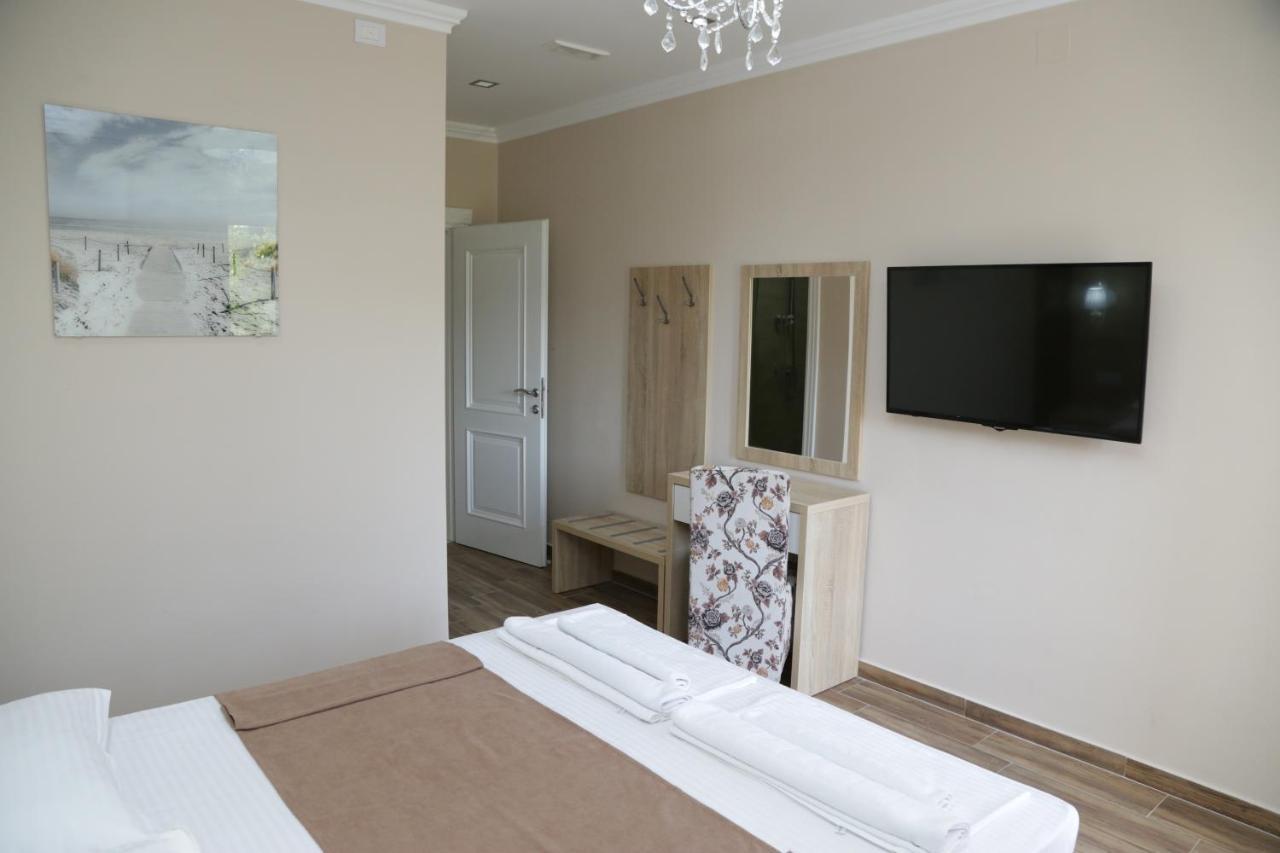 Metropolis Hotel Ulcinj Kültér fotó