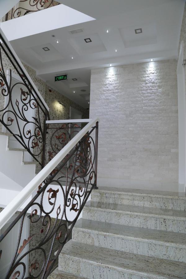 Metropolis Hotel Ulcinj Kültér fotó