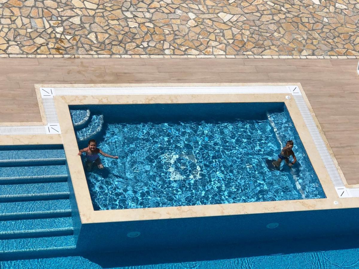 Metropolis Hotel Ulcinj Kültér fotó